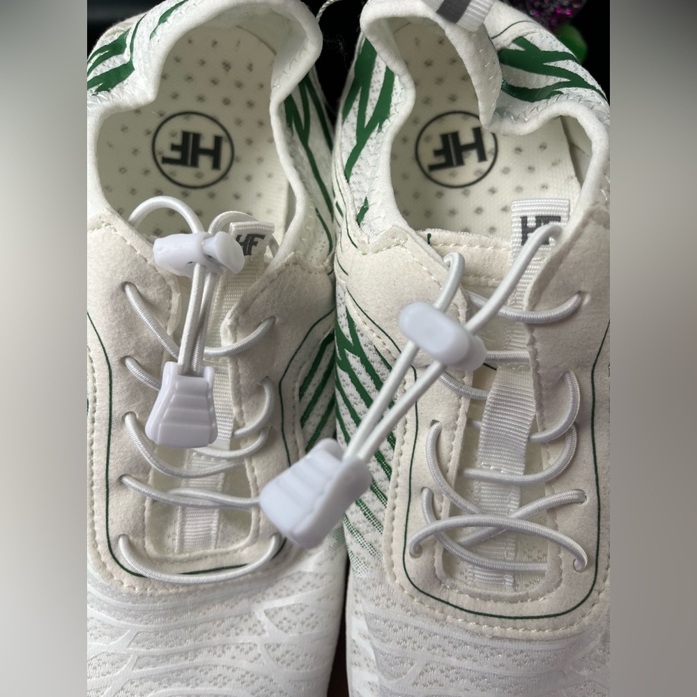 Stylish White and Green Athletic Shoes - Picture 4 of 6